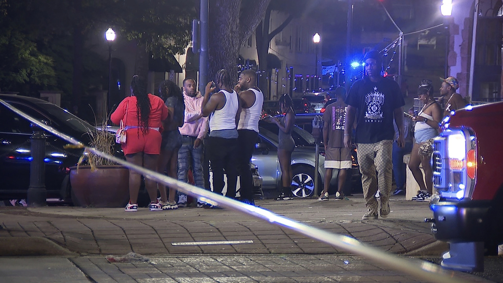 Mass shooting leaves four dead in Birmingham - Marietta Times